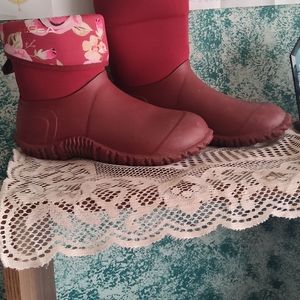 Hisea garden boots red size 9